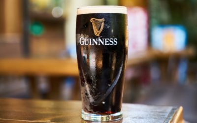 Guinness : pourquoi les bulles descendent en cascade ?